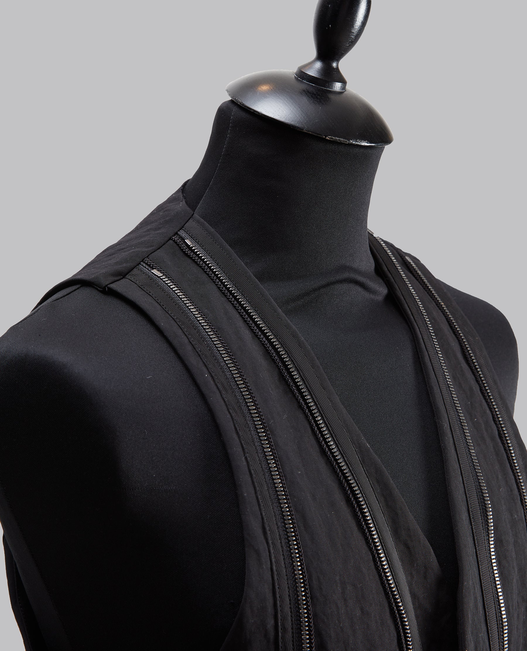 819VEM1 Vest - Image 6