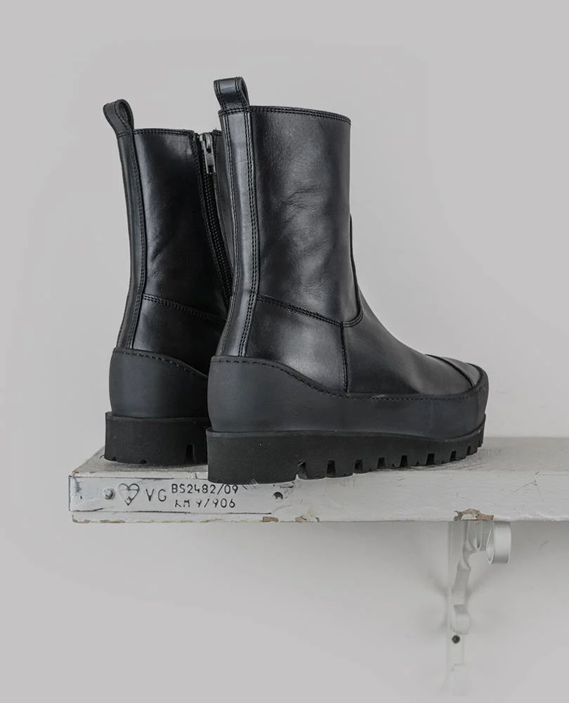 Chunky High-Top Combat Boots - Image 3