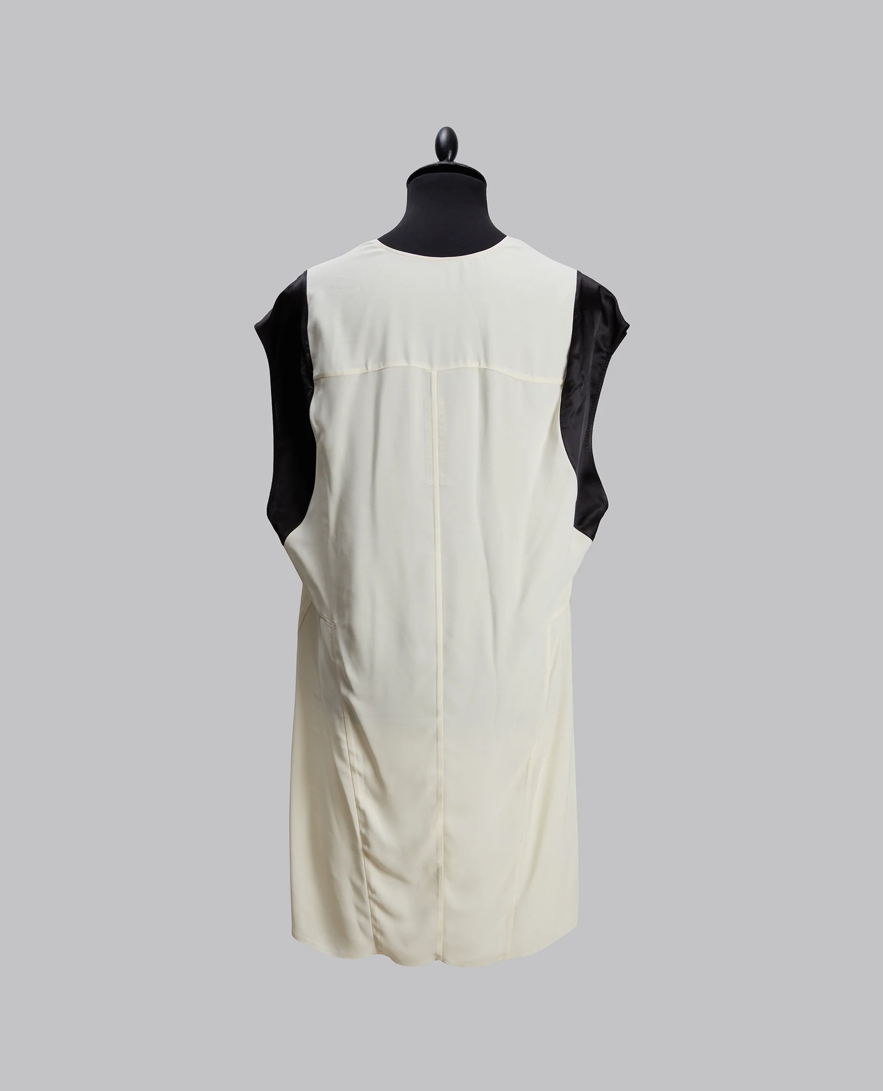 DEEP V NECK - Image 4