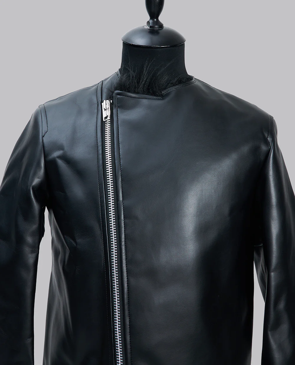 FAUX FUR BOMBER - Image 10