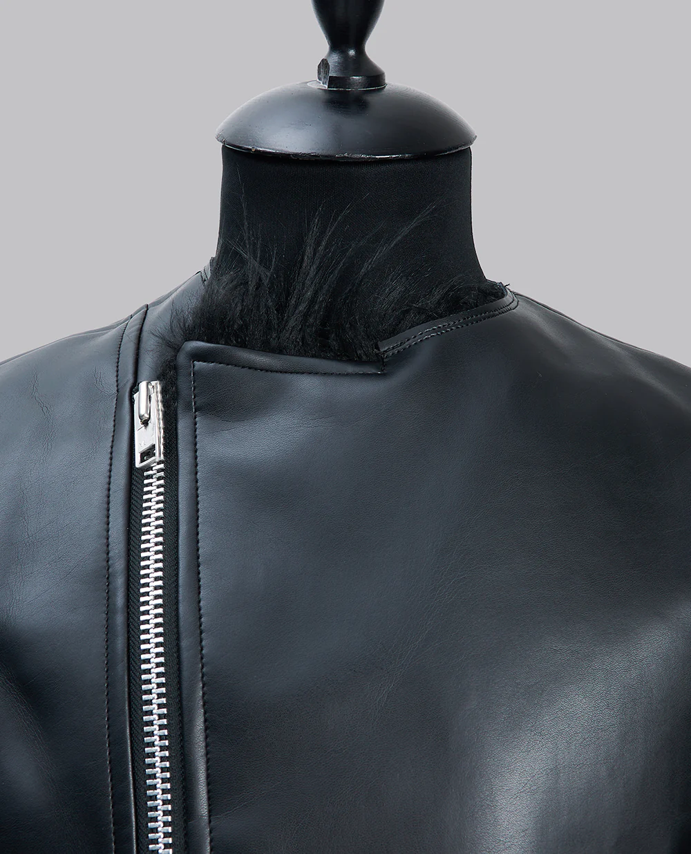 FAUX FUR BOMBER - Image 9