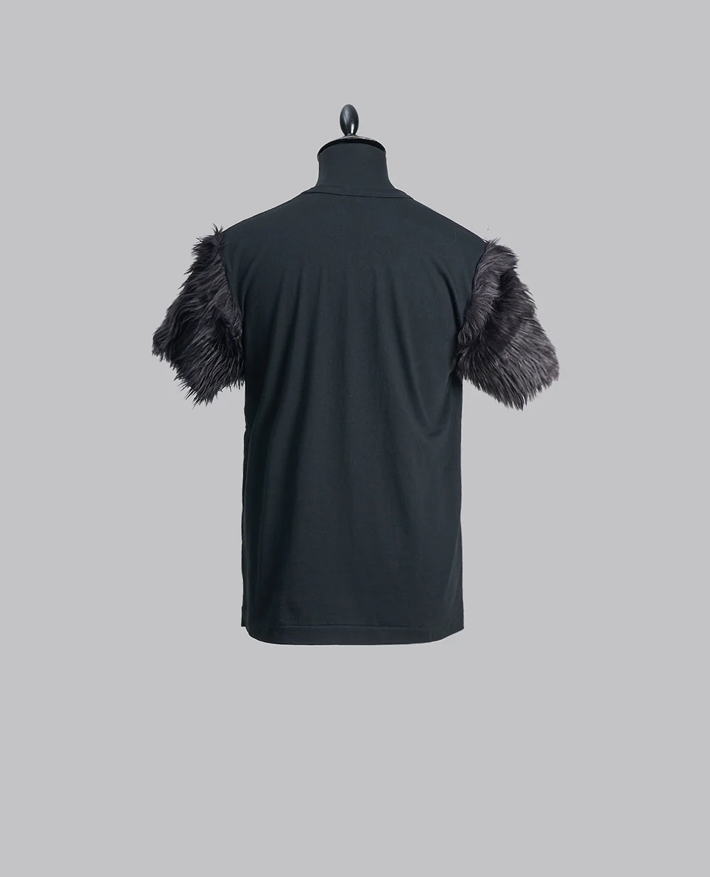 FAUX FUR SLEEVES TEE - Image 4