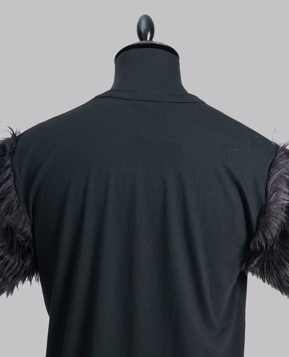FAUX FUR SLEEVES TEE - Image 5