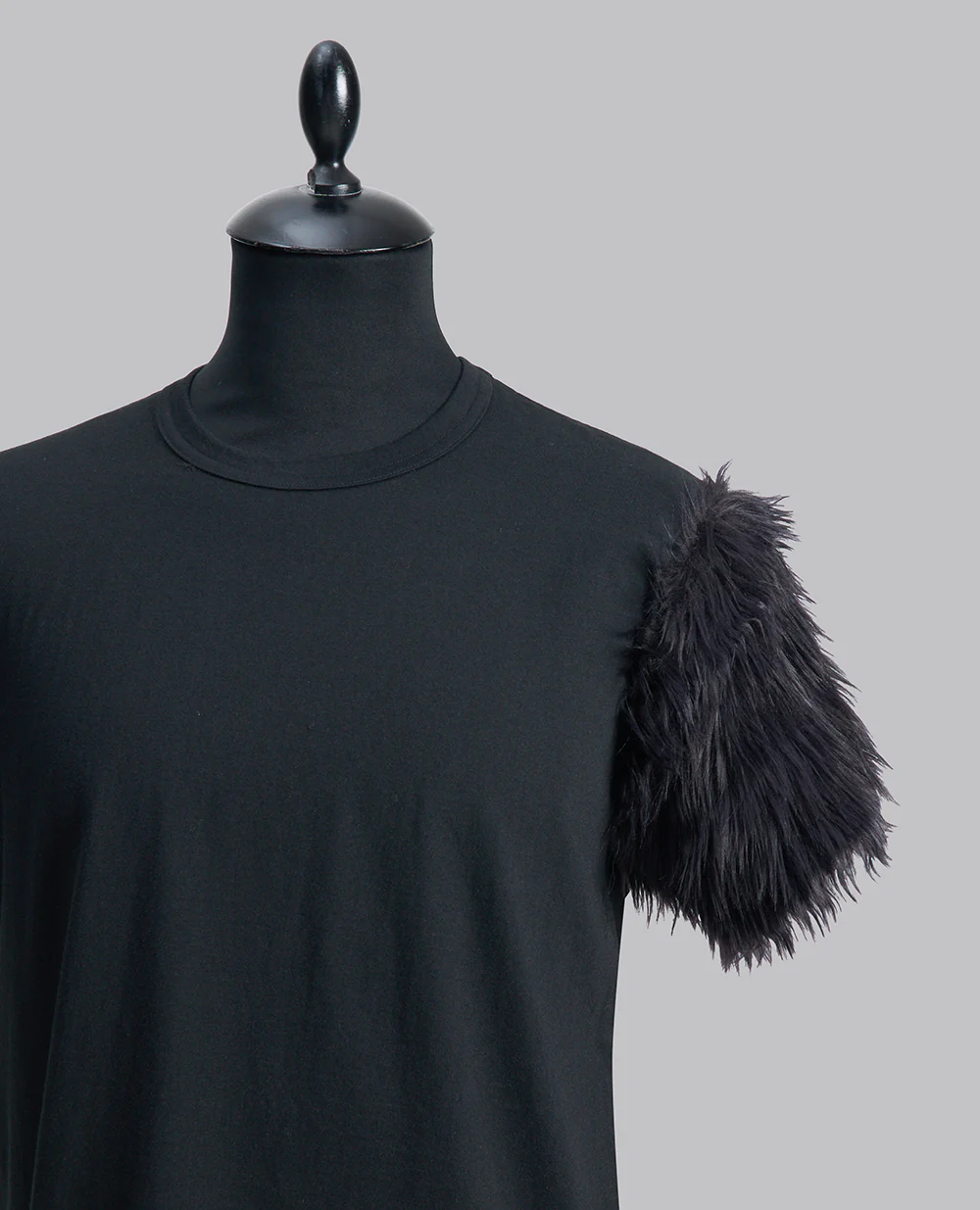 FAUX FUR SLEEVES TEE - Image 7