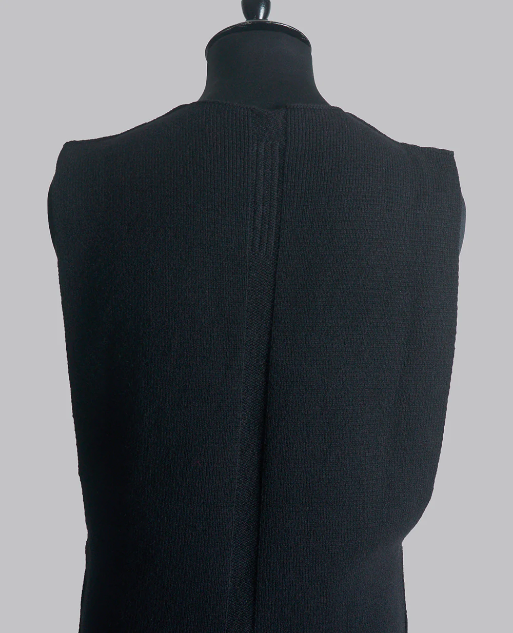 LUXOR V NECK - Image 8
