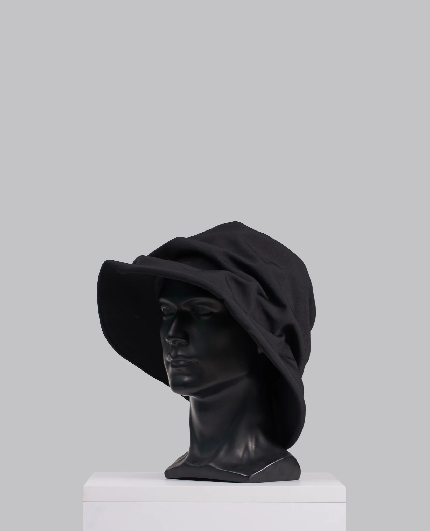 TUCKED CASABLANCA - Image 3