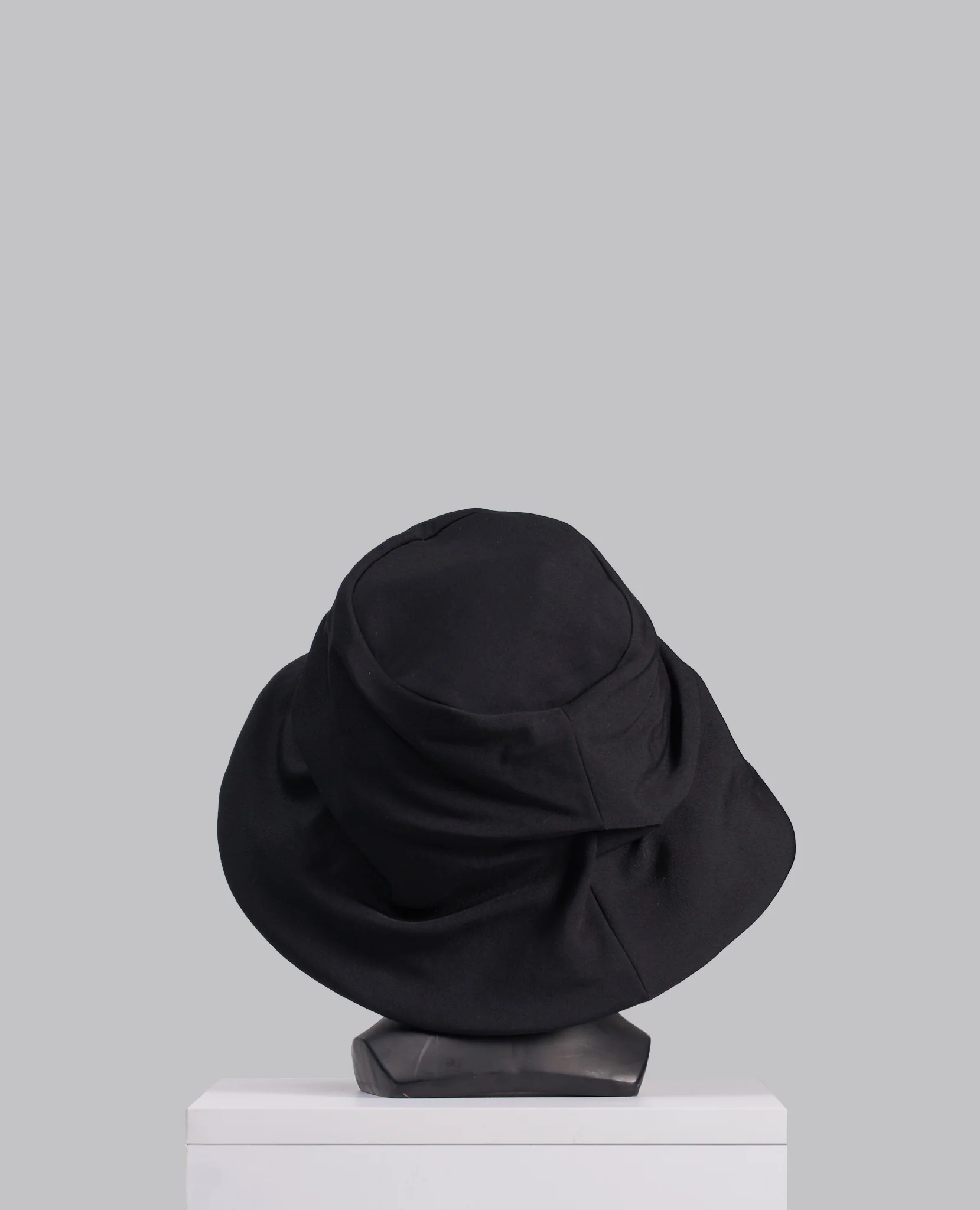 TUCKED CASABLANCA - Image 4