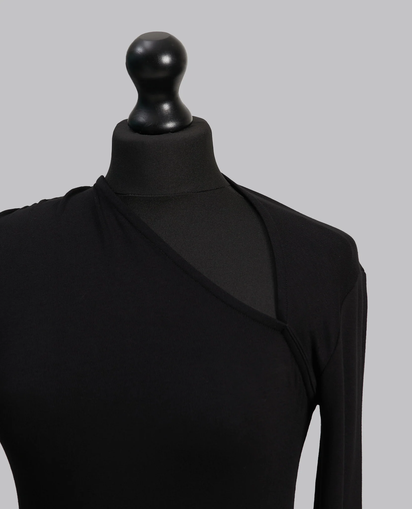 W TS 588 TOP - Image 8