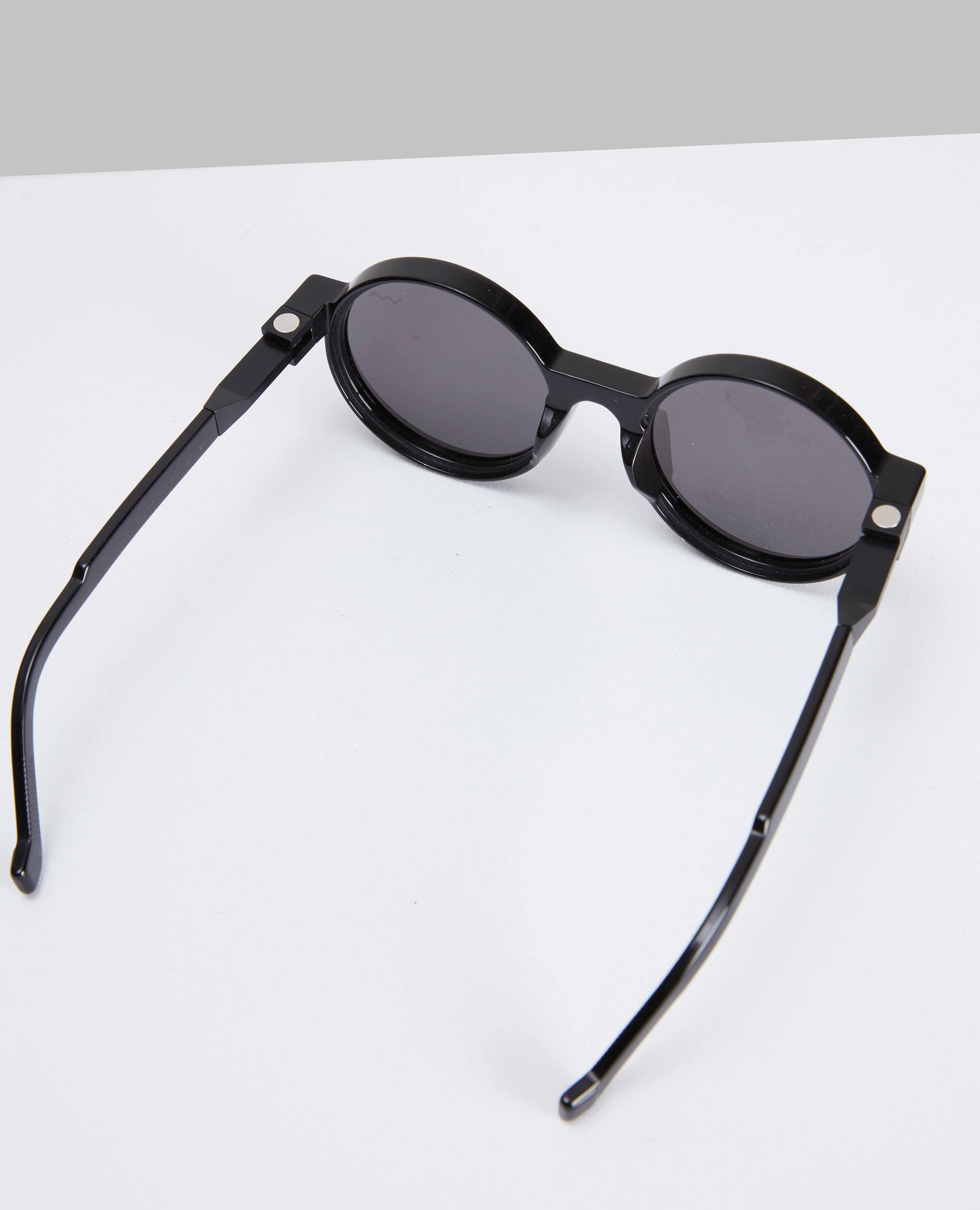 WL0000 Sunglasses - Image 5