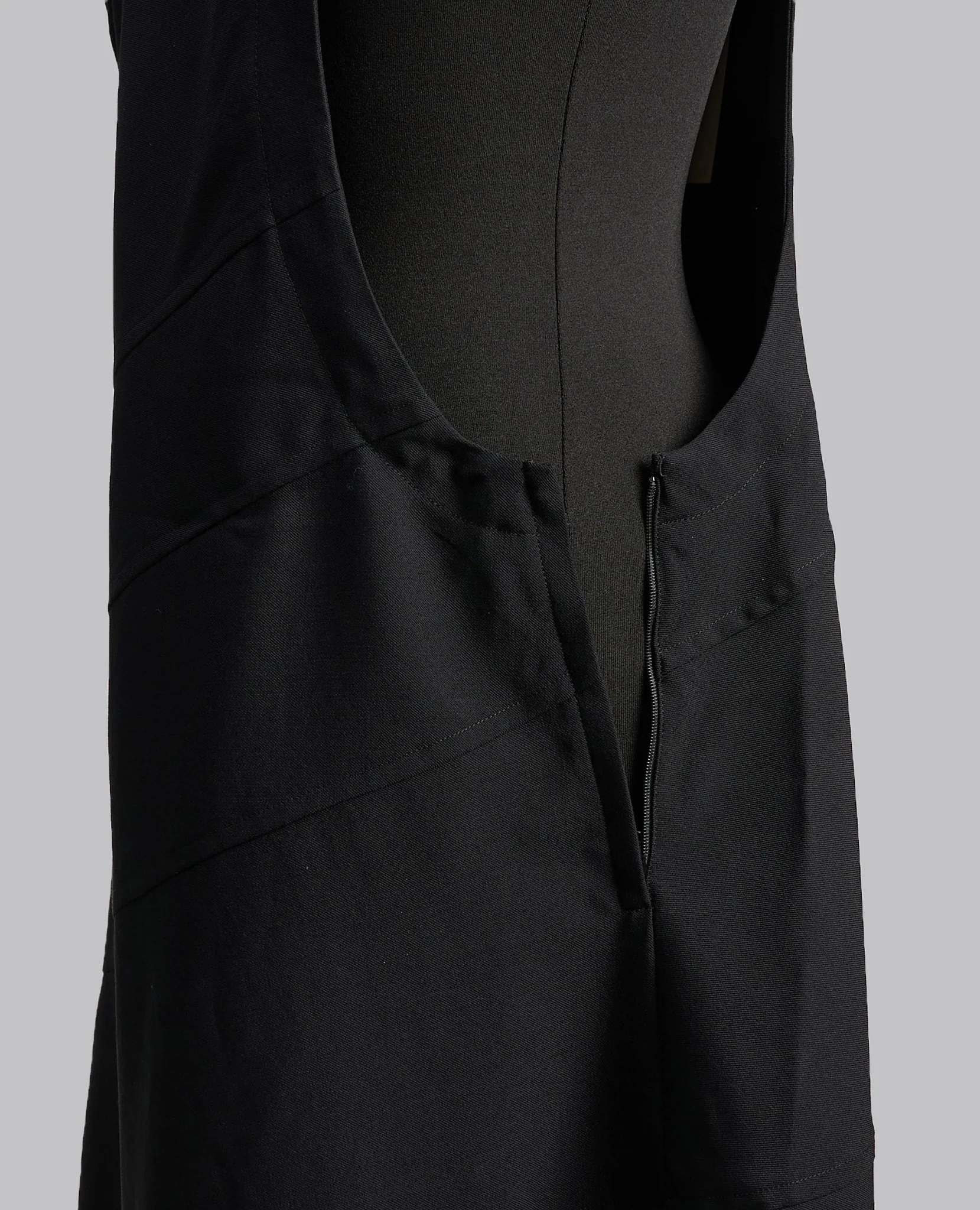 WOOL PINAFORE - Image 12